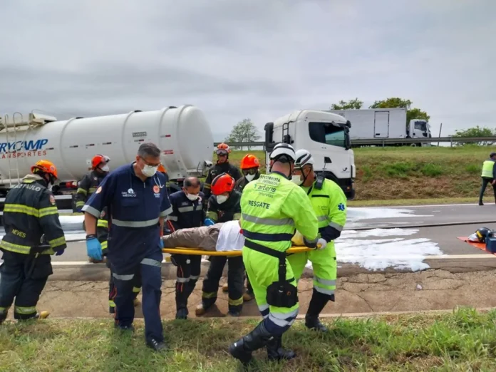 Simulado de acidente na SPI-054/147 aprimora trabalho de equipes, em Mogi Mirim